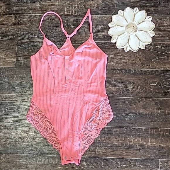 NWOT, Adore Me Pink Bodysuit size Med - Picture 1 of 10